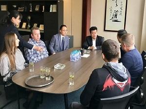 克瑞斯特與俄羅斯客戶友好商洽