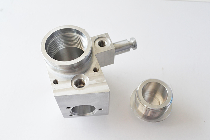 如何通過精密注塑來完成精密零件加工？